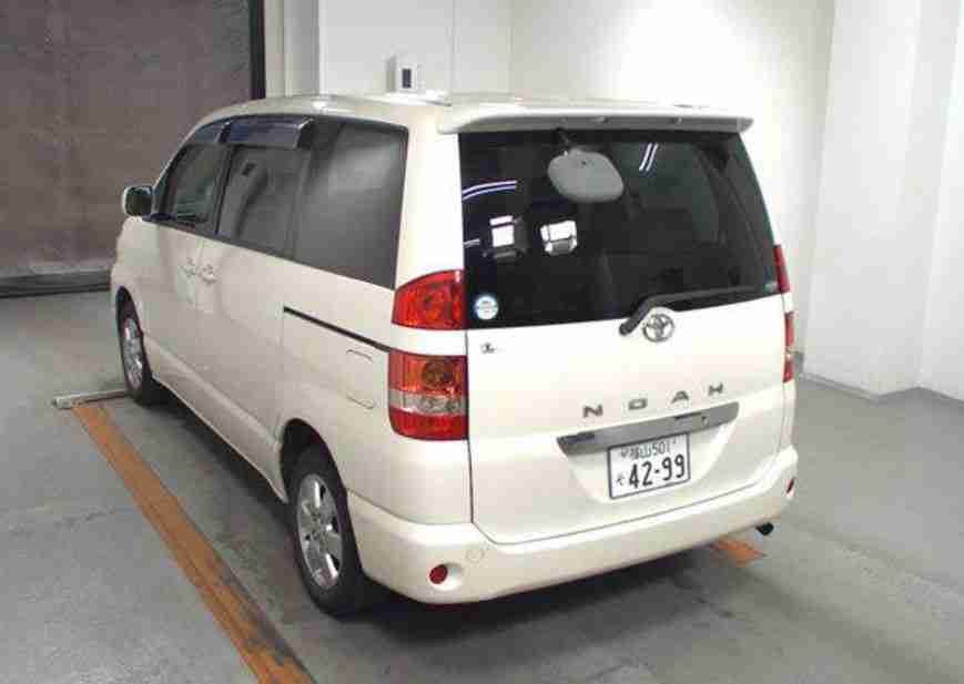 Toyota noah 2002