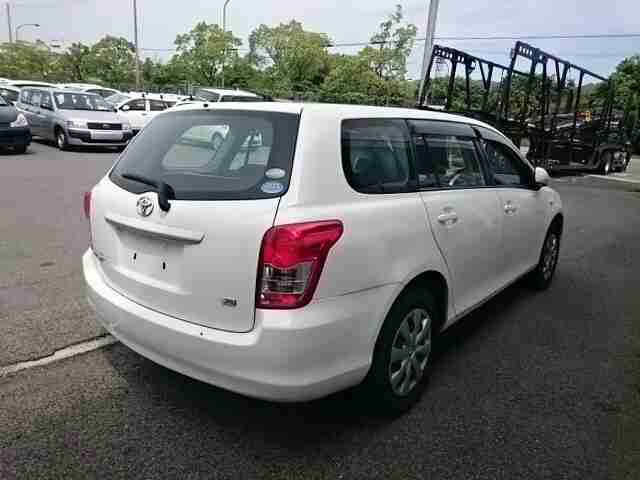 Toyota fielder 2010