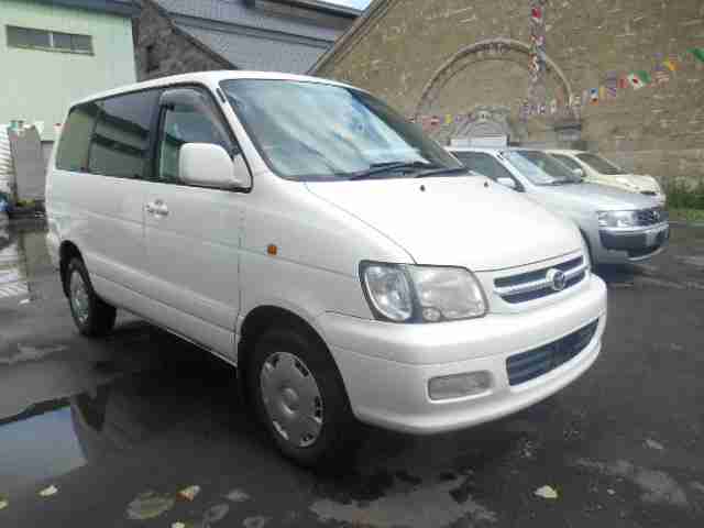 Toyota noah 2000