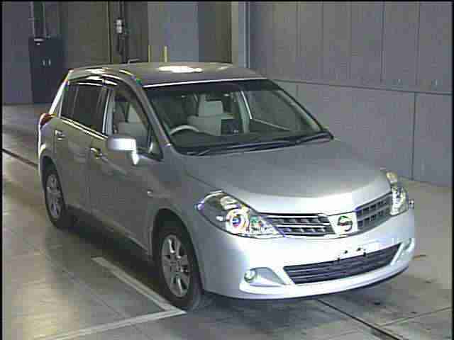 Nissan tiida 2009